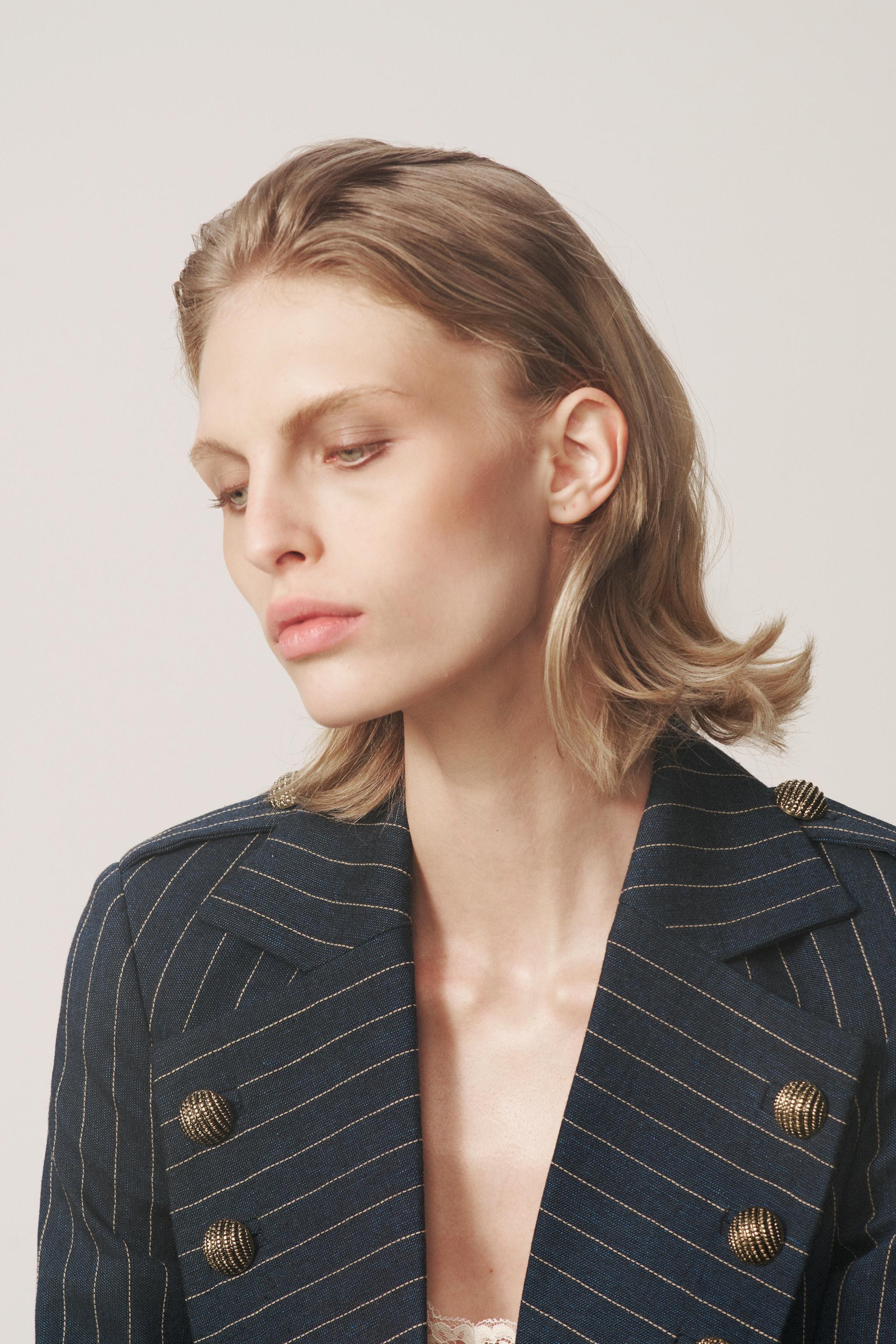 PINSTRIPE BLAZER - THE ITEM